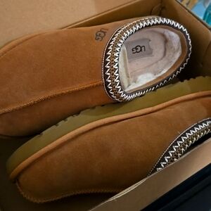 UGG Tasman Slippper Sz 10